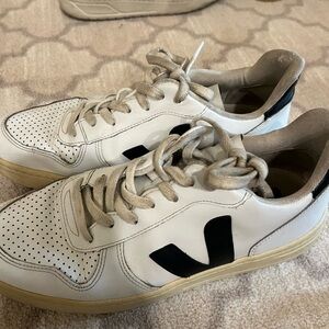 Veja Men's White and Black Perforated Sneakers